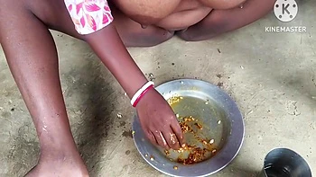Busty Desi Bhabhi Teases While Eating