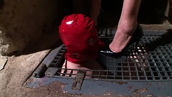 Syonera Von Styx Gets Her Ass Slapped Hard in BDSM Bondage