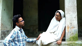 Desi Bhabhi Somnath Bera Licks Pussy & Hardcore Blowjob in Village