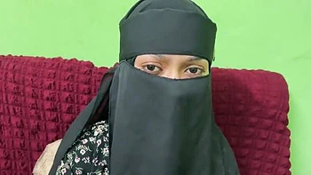 Kaleonjoybd Cheats with Horny Bhabhi While Husband's Away