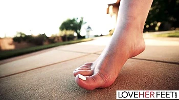 Sophia Leone's hot footjob fetish in hijab