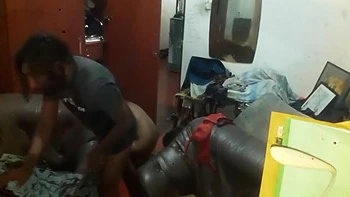 Брюнетка мачеха-индийка для трахания