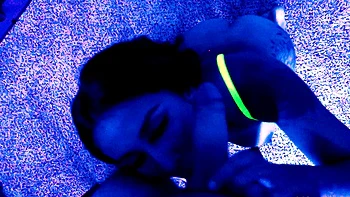 Hardcore ffm blowjob and doing handjob