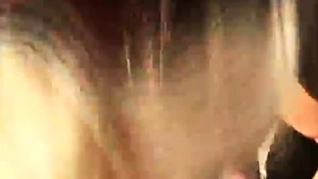 Blonde Teen bläst und fickt POV mit fettem Spritz