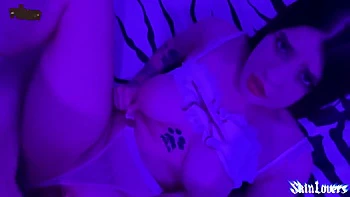 Brunette adolescente fodendo garganta profunda POV