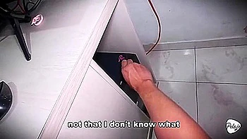 Худая колумбийка в очках трахается с большим членом в POV