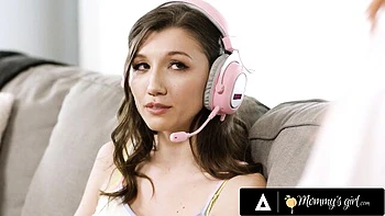 Maya Woulfe Licks Step-Mom's Pussy