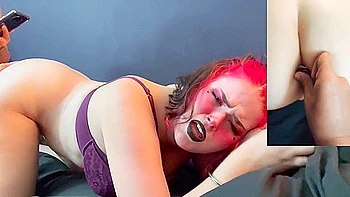 Follando a mi novia gótica con plug anal y le corro en la cara