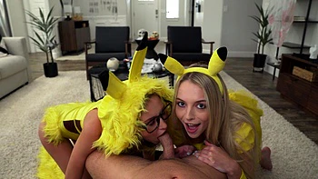 Two hot babes share a big cock in steamy FFM threesome