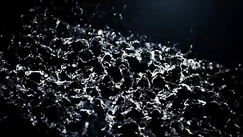 Lesbiennes tchèques Cayla Lyons pissent et baisent au lit