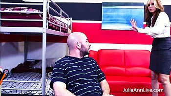 Aristocratic cougar Julia Ann's huge tits