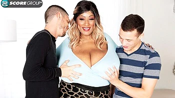 Fat ebony babe fucked side with big cock