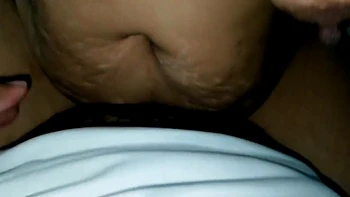 Enteado fode madrasta peluda com bunda grande no hotel