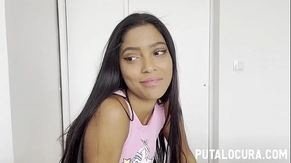 Chica joven se folla a alguien mucho mas mayor