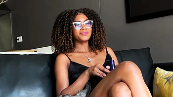 Joven latina ebony amateur follada duro