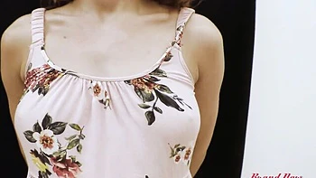 Pelirroja de 18 años traga tras rimming