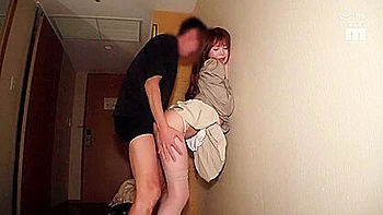 POV extérieur asiatique creampie avec amie d'enfance