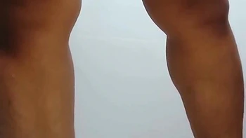 Indonesisches Dienstmädchen dreht heißes Homemade-Video für Liebhaber