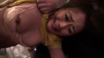 Cuckold-Frau nimmt Schwanz in Cuckold-Fixierung