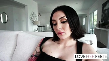 Charlotte Sins worships feet with kinky footjob