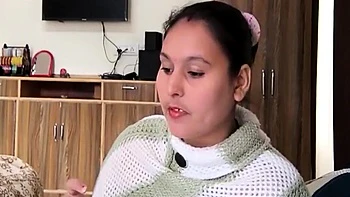 Heftiger Amateur-Fick mit behaarter Brünette