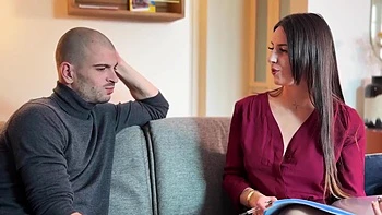 Venus domina no doggy com sua doce buceta