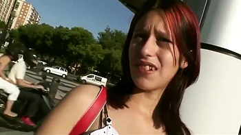 Беременная рыжая трахается с глубоким минетом и большим задом