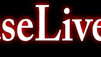 Charlee Chase, maman aux gros seins suce et chevauche