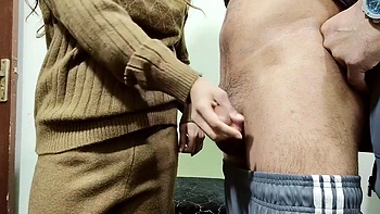 Meia-irmã paquistanesa quer pau e gozada do meio-irmão