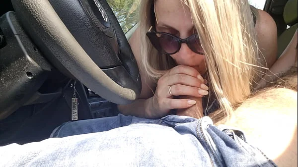 I take out my big erection cock in a car near beach area, this unknown girl is shocked !!! She want take my cock
