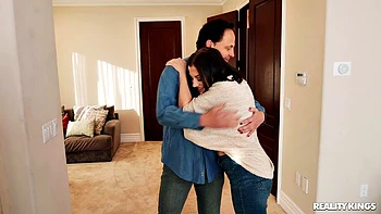 Squatter Gets Hardcore Fuck