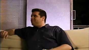 Heiße MILF-Swinger-Mama bekommt Anal und mehrere Come Shots