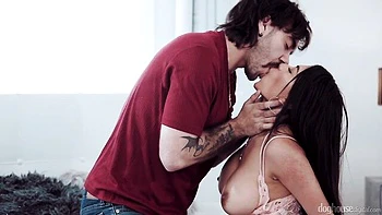 Reyna's big tits get fucked from the side