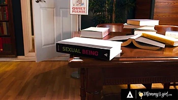 Lesbian MILF Puck Eats Pussy and Scissors Big Latina Ass