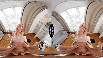 Blonde Naomi's juicy pussy gets fucked POV style