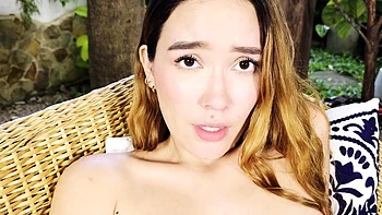 Angelica Synn's Seductive Solo Tease