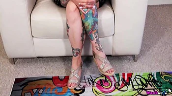 Beautiful Dolly Flexes Her Ass And Tits To Her Stepdad