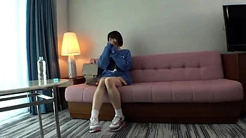 爽やかトークから一転して美脚ボーイッシュ美女の敏感な体がキュートに反応