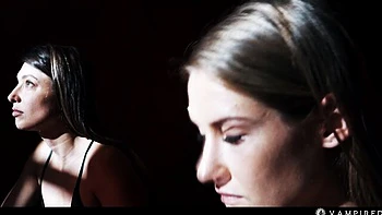 Matchless Octavia Red and Talia Mint - cosplay video - Vampired