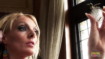Doggystyle smut with irresistible bimbo from Shagging Moms