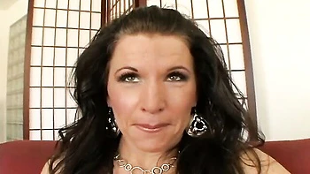 Kendra and D's natural boobs clip