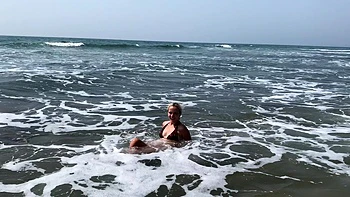 Beach sex with a couple who love to fuck in pov and doggystyle